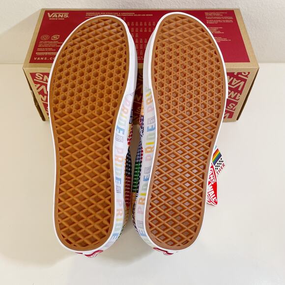 NWT Vans Classic Slip On Sneaker Pride Multi True White Mens 10 New VN0A33TB3WJ - Picture 7 of 10